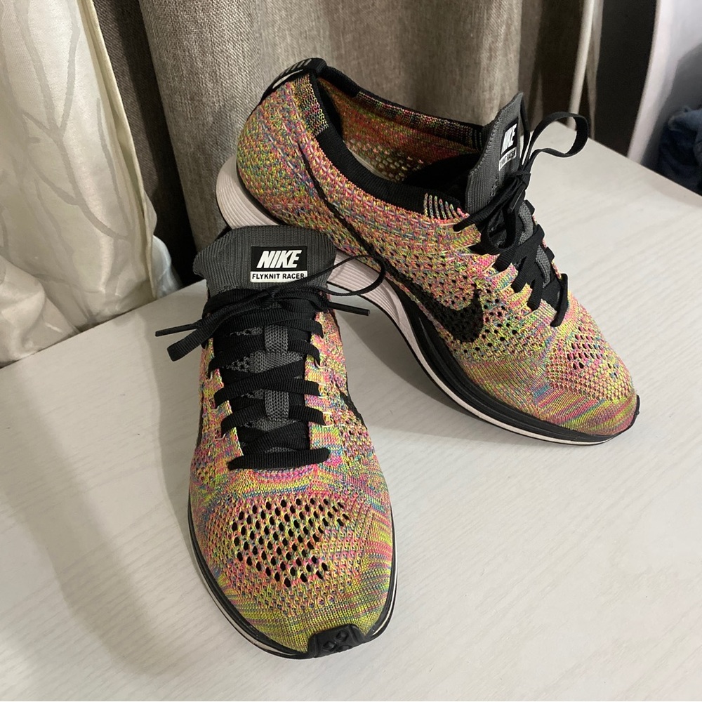 Nike Flyknit Racer - Picture 3 of 5